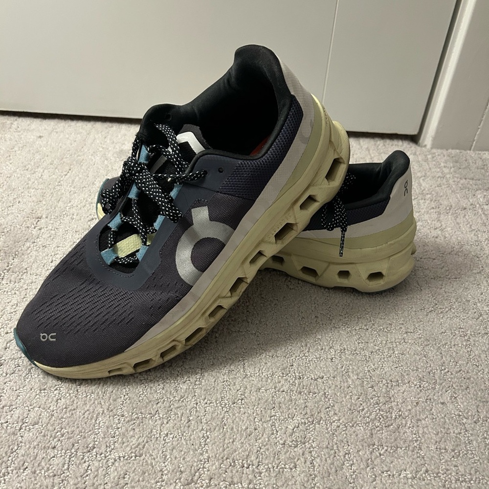 On Cloudmonster 12 Running Shoes – Iron/Hay – Men’s Size 12